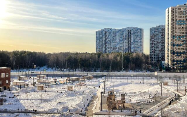 Sunny Days on Sosnovaya Street 5