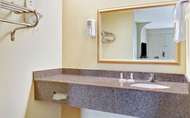 Days Inn & Suites Stockbridge South Atlanta