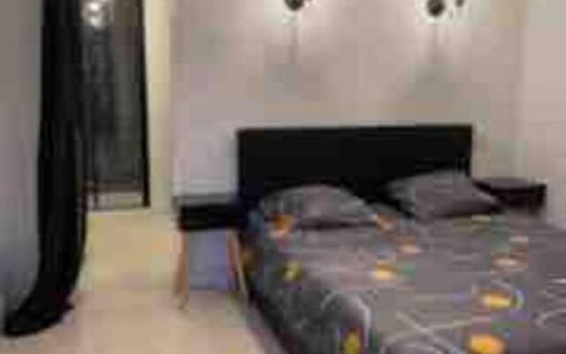 Piscine chauffée clim 13 personnes centre valras plage