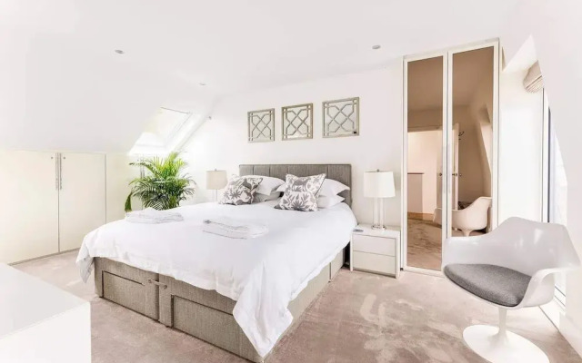 Luxury 3-bed Apartment in Central London
