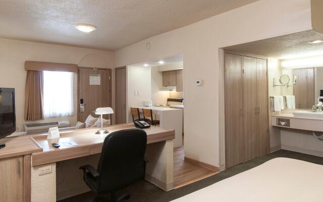 Holiday Inn & Suites Chihuahua Expo