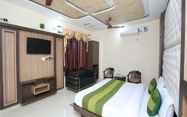 OYO 14157 RS Hotel & Restaurant