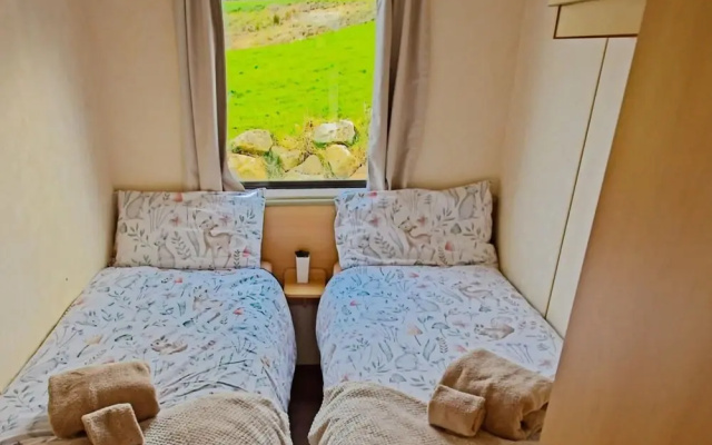 Comfortable Mobile Home in the Countryside