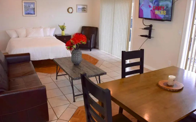 Longliner Lodge And Suites