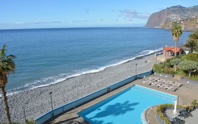 Atlantic view 1 - Apartment with ocean view & pool