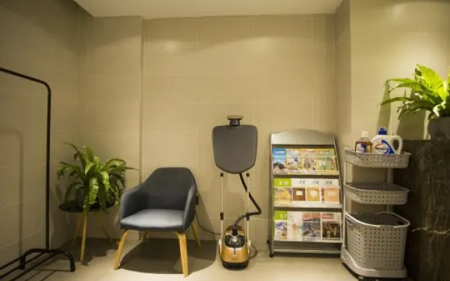 Homeinn Selected Hotel (Zaozhuang Xuecheng Guangming West Road Railway Station)