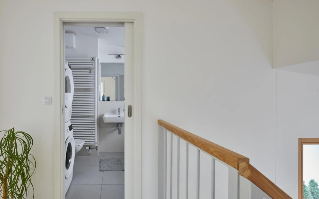 Spacious Loft in Žižkov by Prague Days