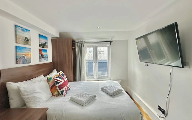 205 Earls Court Rooms