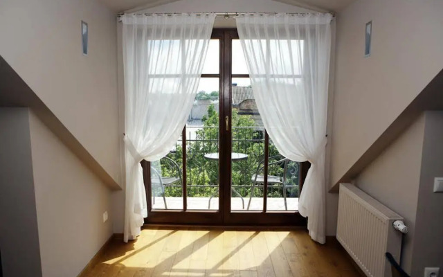 Milo Apartment
