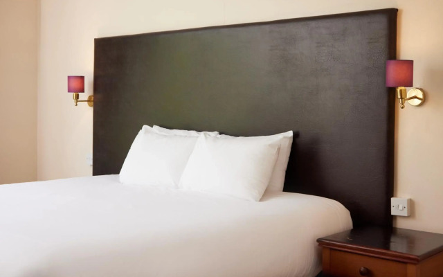 Bear Hotel Havant by Greene King Inns