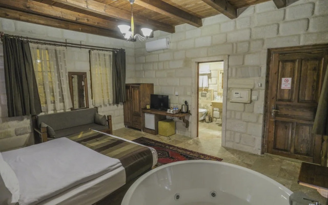 Zara Cave Hotel +10