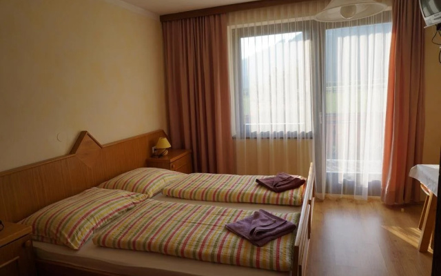 Pension Tschische