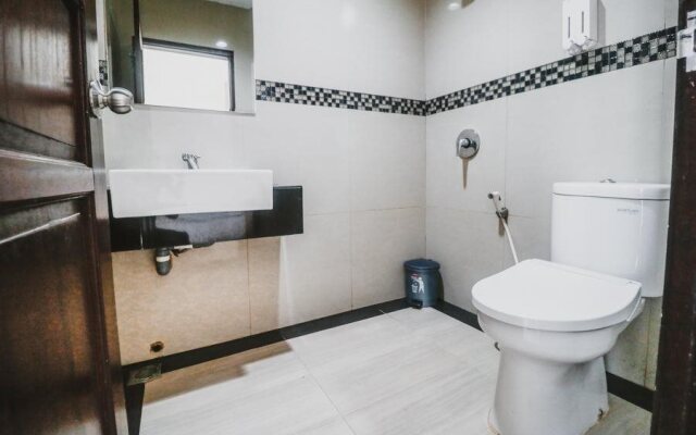 RedDoorz Plus near Universitas Negeri Makassar