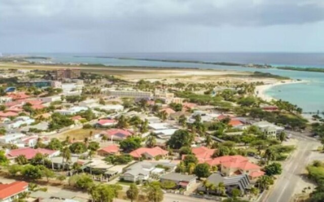 NEW 6br6 5BA Villa 200m to Beach w Privatepool