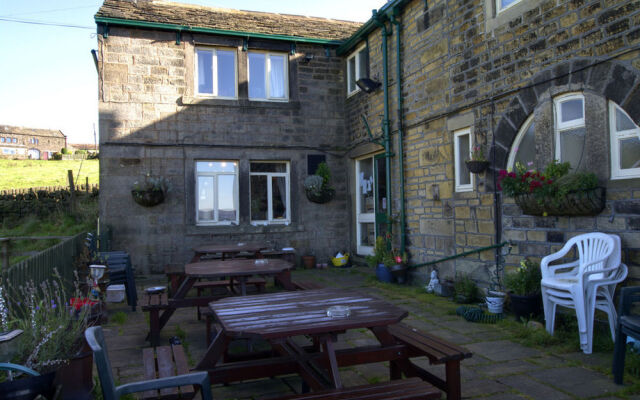 The Hare and Hounds Country Inn