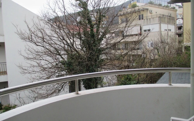 K5 Plus Standard Triple Studio, Garden View, Budva Center