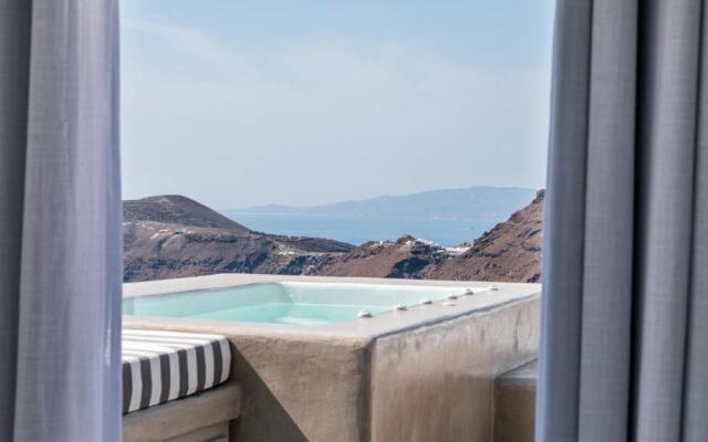 The 360° Caldera view house by Caldera Houses
