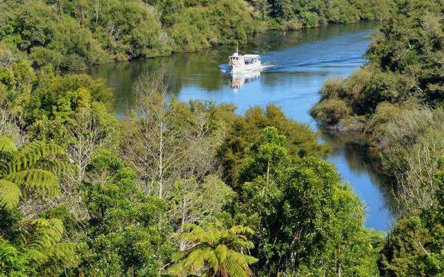 River Vista Lodge