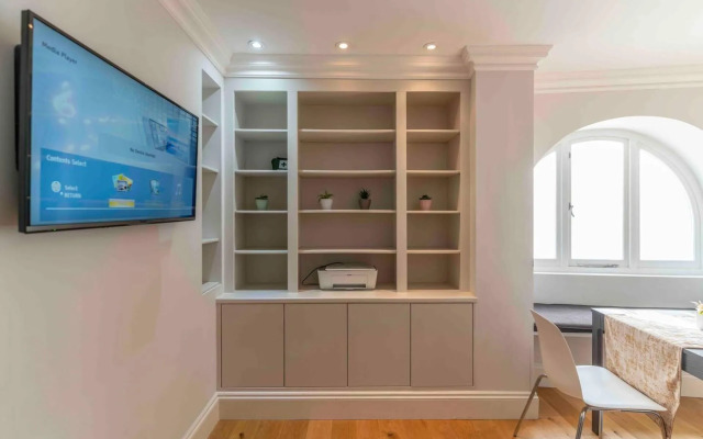 Spacious & Modern 3brs House in Central London