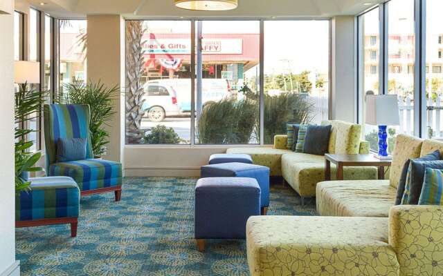 Comfort Suites Beachfront
