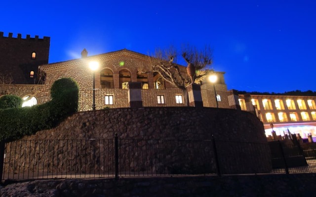 La Figuerola Hotel & Restaurant