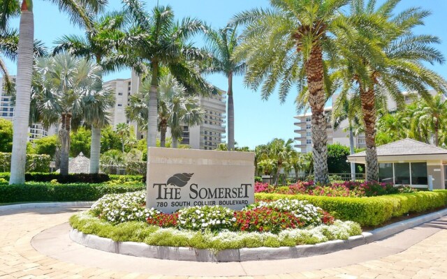 Beachfront Condo With 180-degree Views and Pool