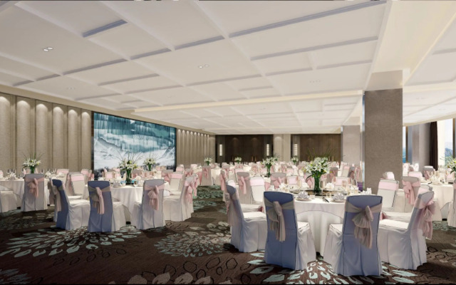 Qilu Luxury Blue Horizon Hotel