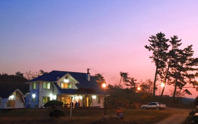 Seosan Travel & Dream Pension