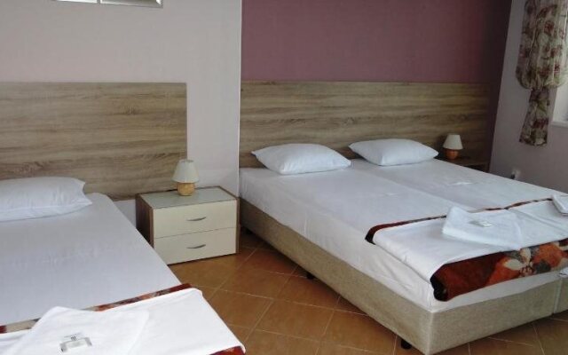 Guest Rooms Kom