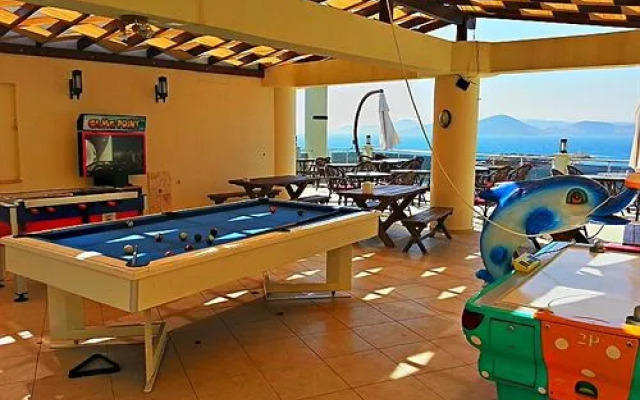 Royal Heights Apartments