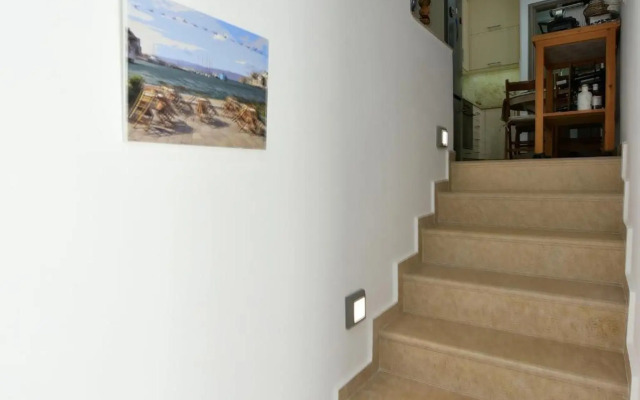 Agate Hydra luxury apartment