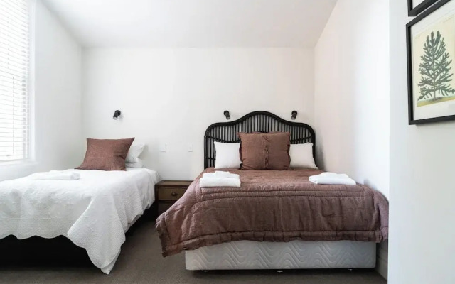 Luxury Apartment on Stuart Street