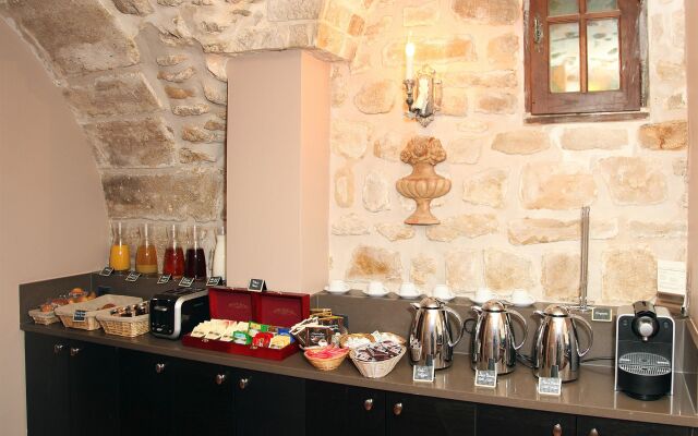 Hotel Saint-Louis en L'Isle - Notre-Dame