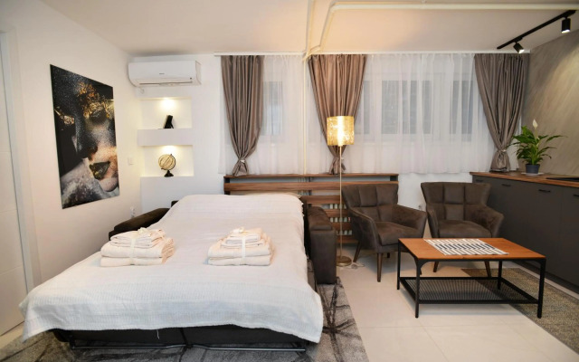 River & Bike Apartment