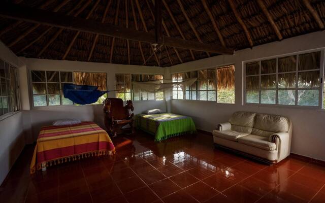 Casa Cenote Popol Vuh