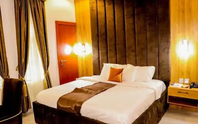 The Harmony Oasis Hotel and Suites