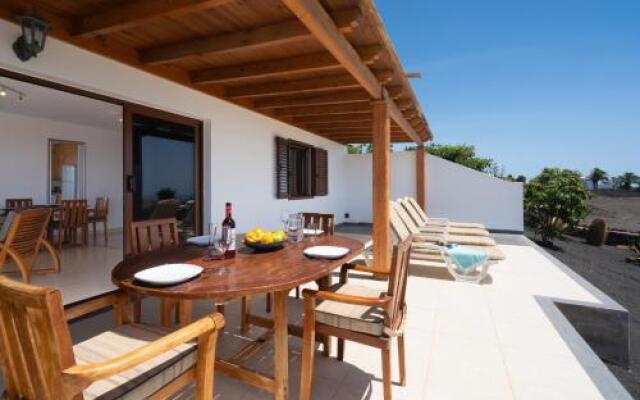 Tias Bungalow Abubilla
