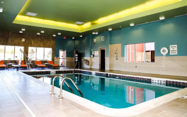 Holiday Inn Express & Suites Kingston-Ulster