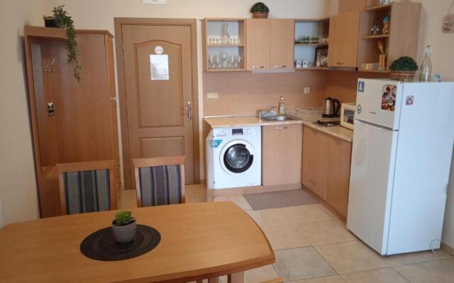 Apartment In Trakia Plaza