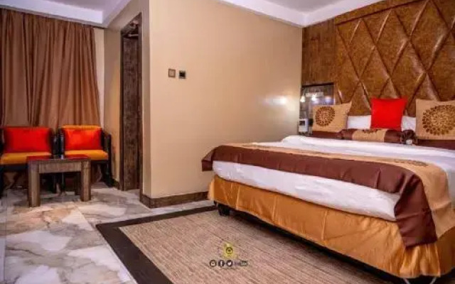 Thistle Court Hotel