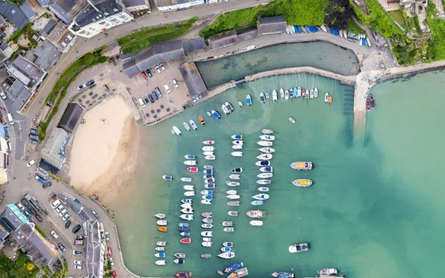 Laston Garden Apartment - Sea Views Large Terrace