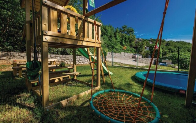 Amazing Home in Matulji With Wifi and 8 Bedrooms