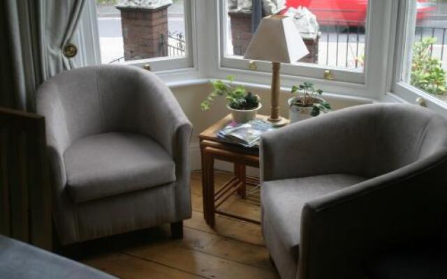 Holland House Bed And Breakfast