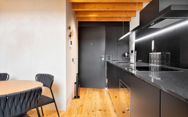 Elegant Downtown Apartment by Vacationy