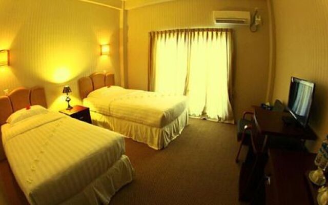 The Floral Breeze Hotel