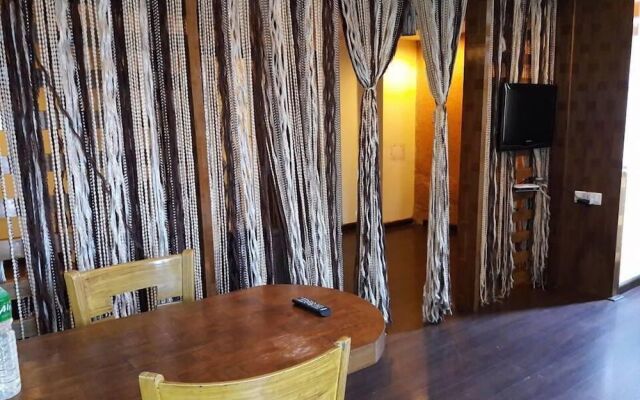 Hotel Raj Residency