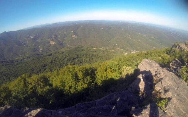 Le Mas Des Pots Rouges