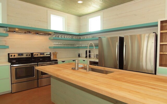 Beach Club Clubhouse 2