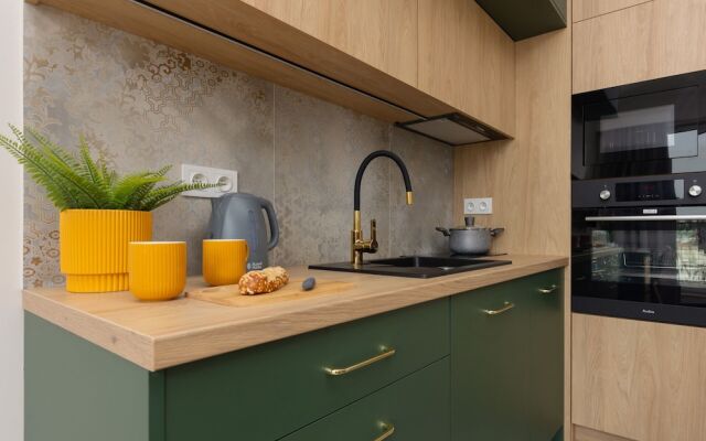 Home Factory Estate Kotsisa by Renters