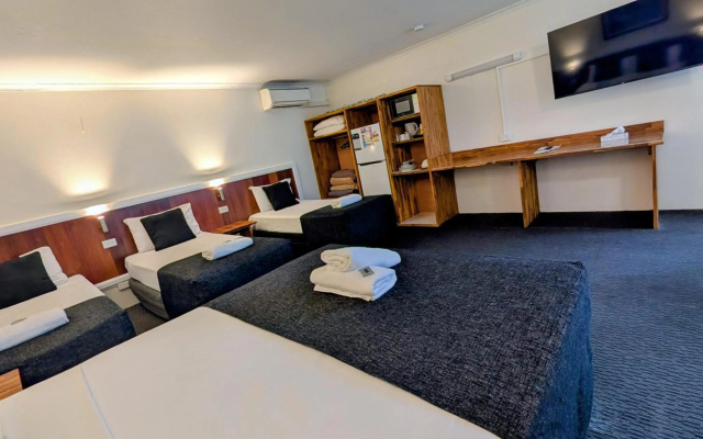 Hampton Villa Motel – Guest Rooms – Rockhampton